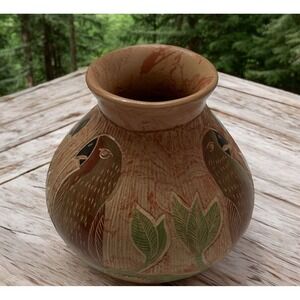 Mata Ortiz Pottery McCaw Parrot Estefania Reyes Martinez Mixed‎ Clay Vase Mexico
